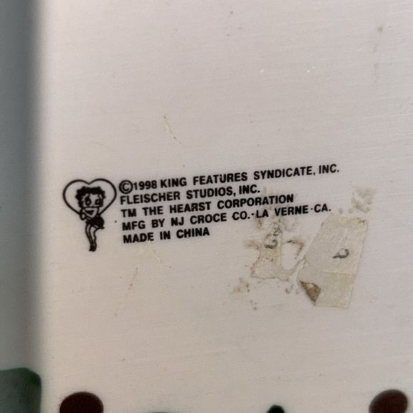 Betty Boop 1998  “Suzanna Betty” Figurine - Picture 7 of 10